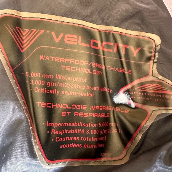 Like new Columbia Convert snowboard jacket - Picture 10 of 11